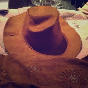 🍭🍬🍅HALLOWEEN COWBOY HAT & SCARF NEW CONDITION